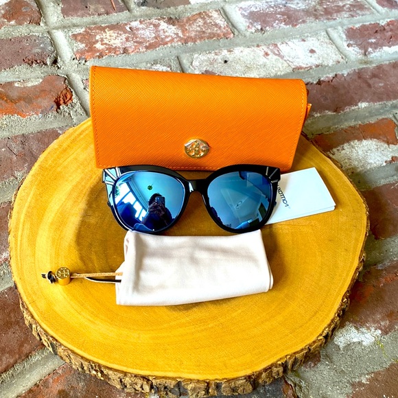 Tory Burch Accessories - 🧡 Tory Burch 9051 Polarized cat eye sunglasses